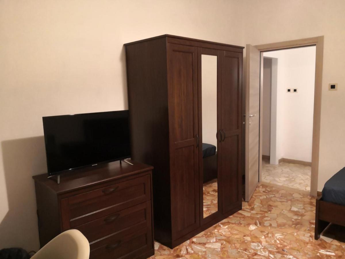 Appartamento Trilocale Alla Lunetta Bologna Esterno foto